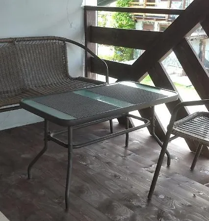 Casa de Férias янчар з басейном Mykulychyn