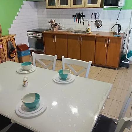 янчар з басейном Vakantiehuis *