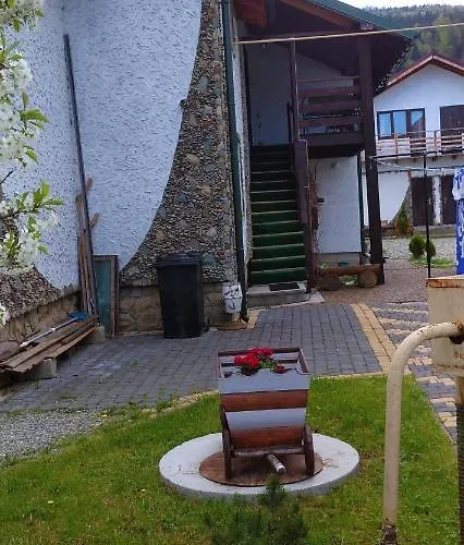 Holiday home янчар з басейном