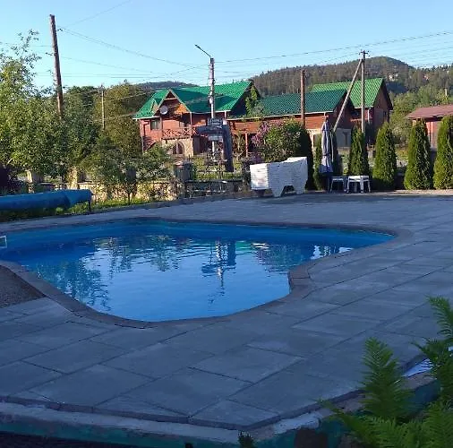 янчар з басейном Holiday home