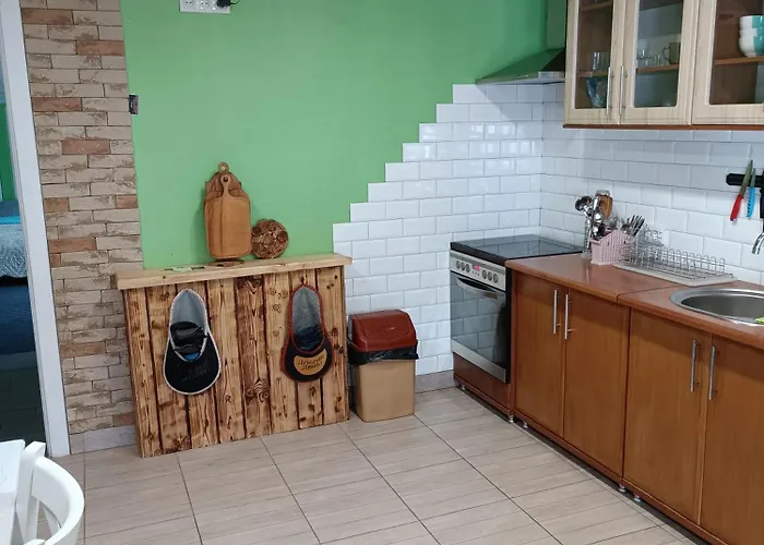 янчар з басейном Holiday home