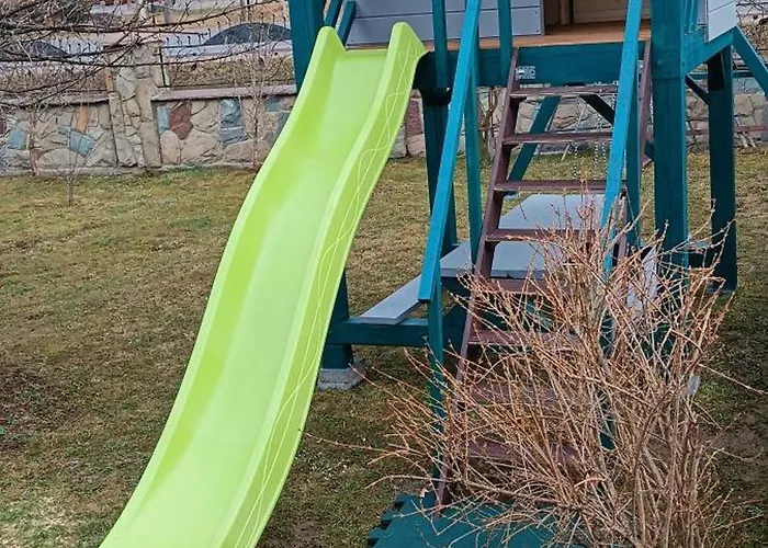 янчар з басейном * Mykulychyn