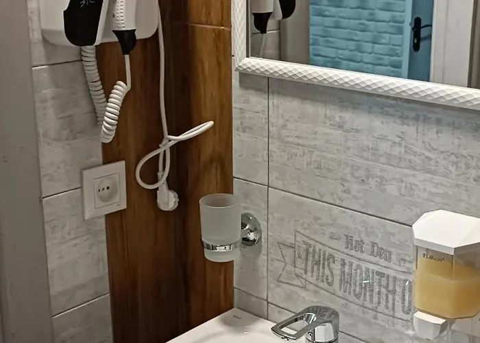 Vakantiehuis янчар з басейном *