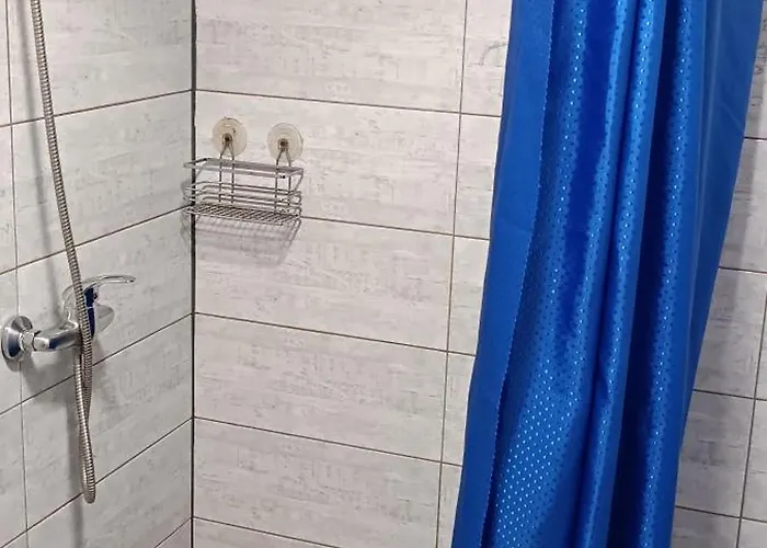 янчар з басейном Mykulychyn
