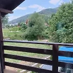 度假居 янчар з басейном *