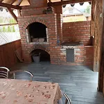 янчар з басейном 度假居