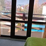 度假居 янчар з басейном *